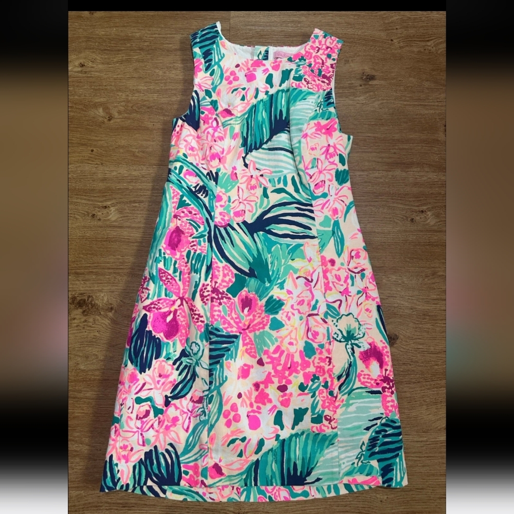 Lilly Pulitzer Mila Stretch Shift Dress in the Multi Via Flora pattern.